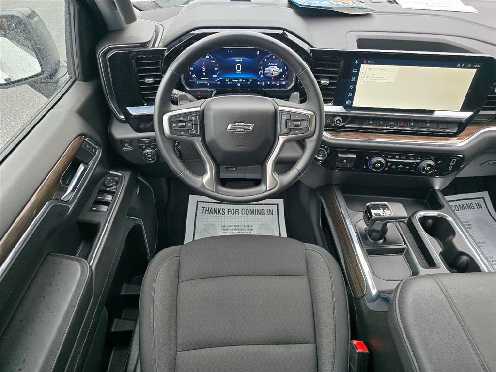 Used 2024 White Chevrolet RST image 3