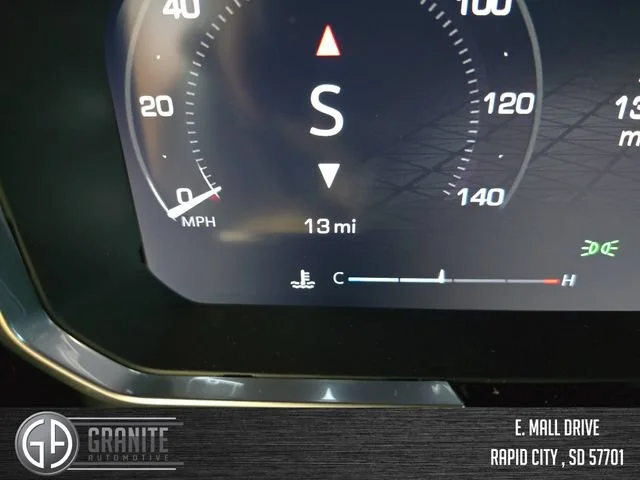 New 2026 Sterling Metallic GMC Elevation image 17