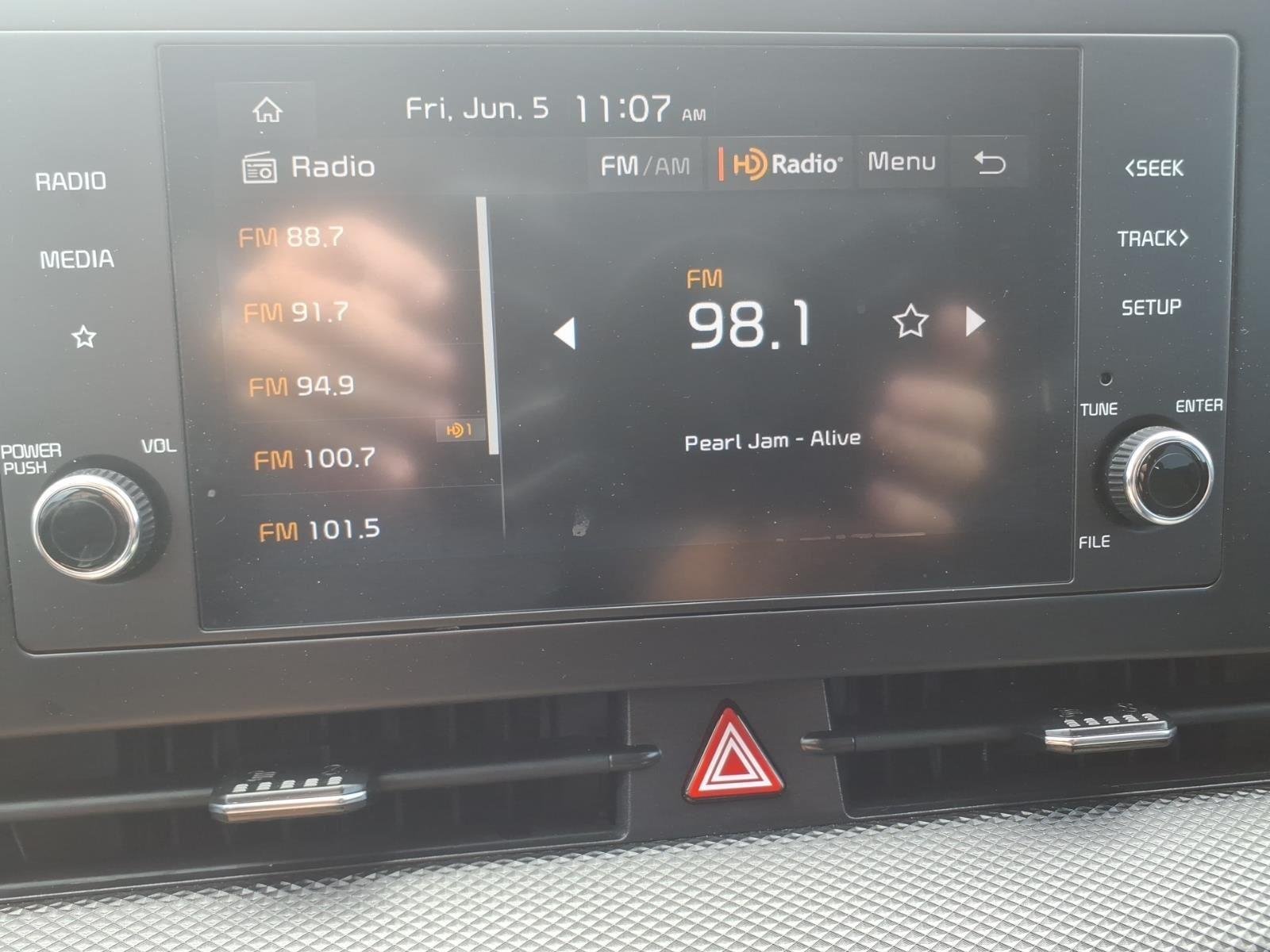 2025 Kia Sportage LX - Photo 23