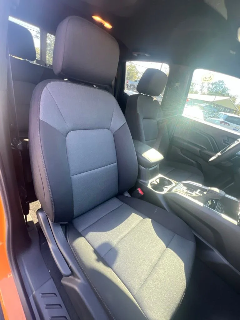 2025 Chevrolet Colorado Work Truck - Photo 18