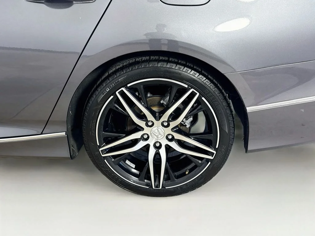 Used 2022  Honda Touring image 32