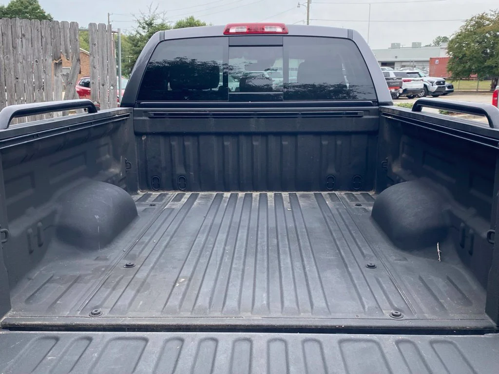 Used 2018 Gray Toyota SR5 image 11