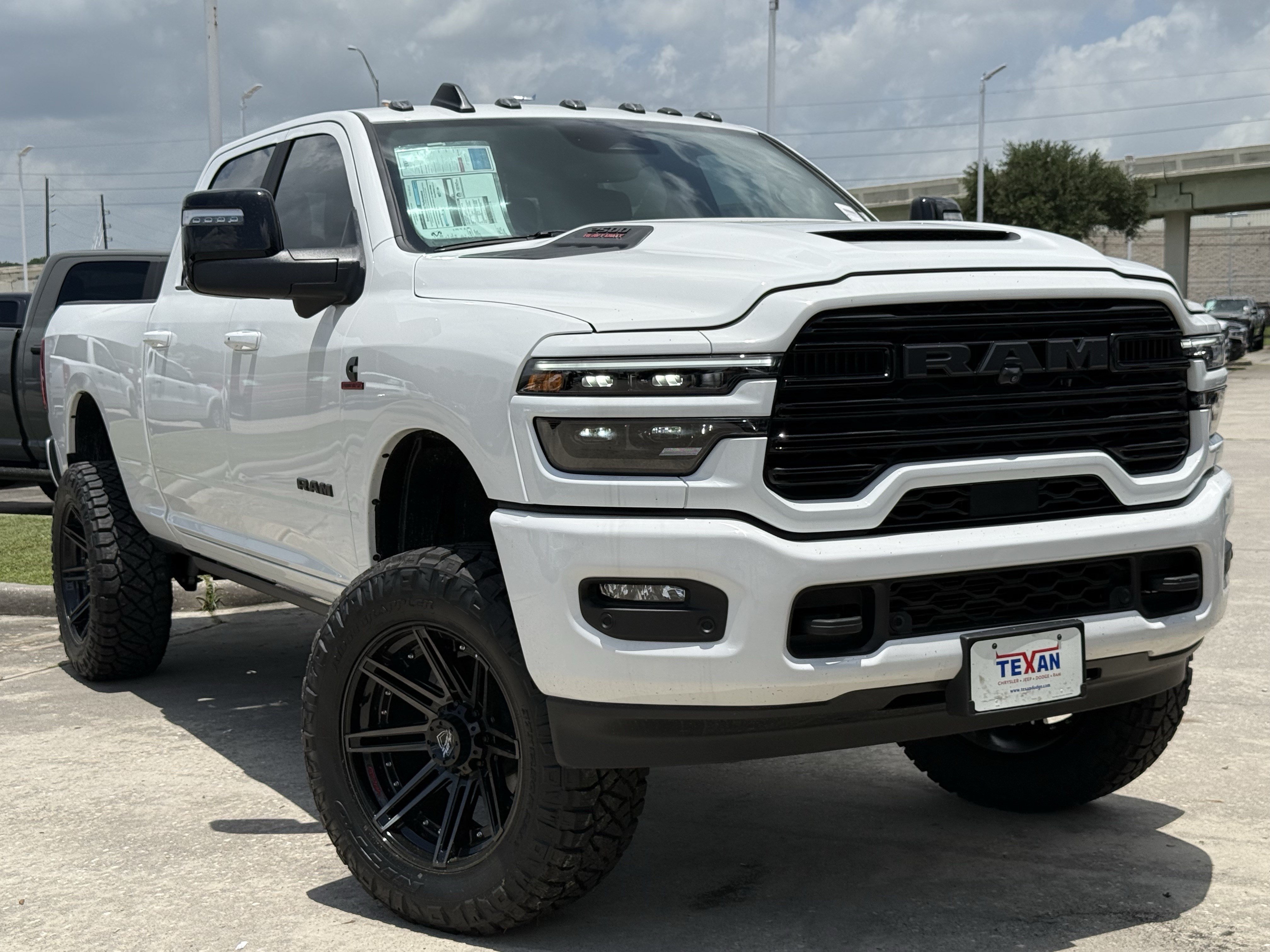 New 2026 Bright White Clear-Coat Exterior Paint RAM Laramie image 2
