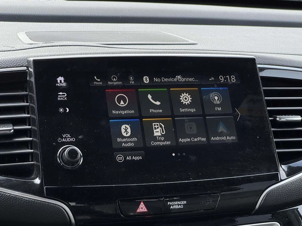Used 2019 White Honda Touring image 19
