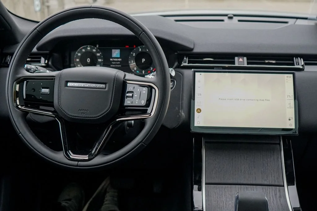 New 2026 Zadar Grey Prem Met Land Rover S image 22