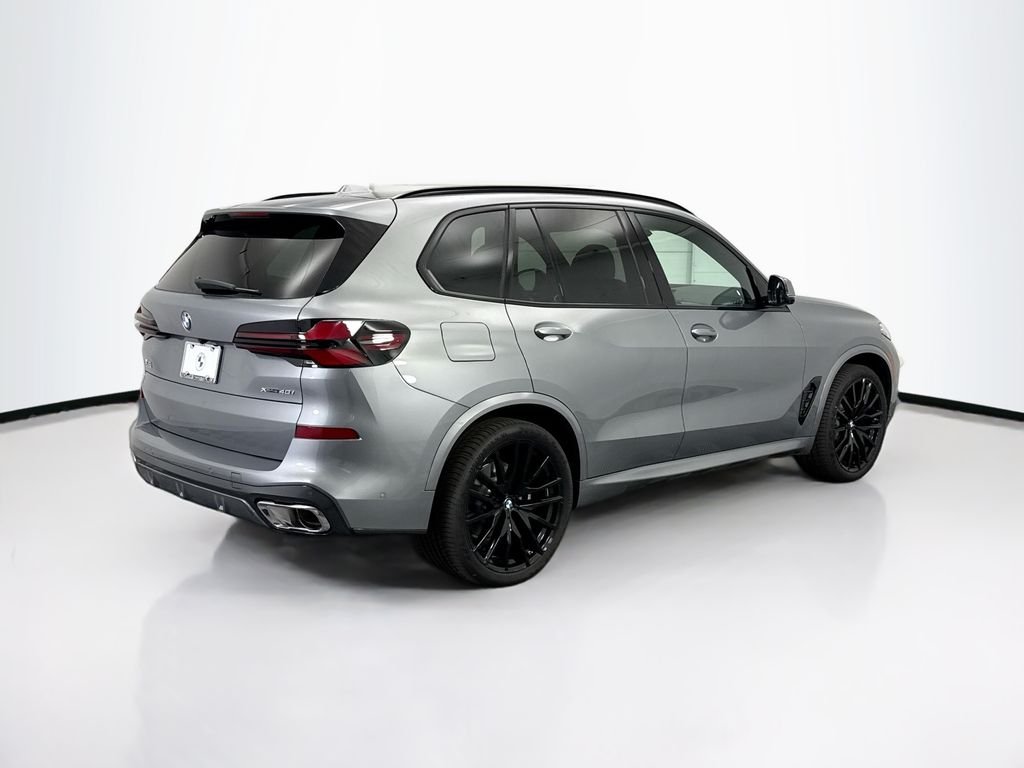 Used 2026 Gray Metallic BMW xDrive40i image 6