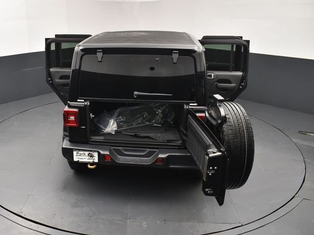 New 2026 Black Clear-Coat Exterior Paint Jeep 85th Anniversary Edition image 29