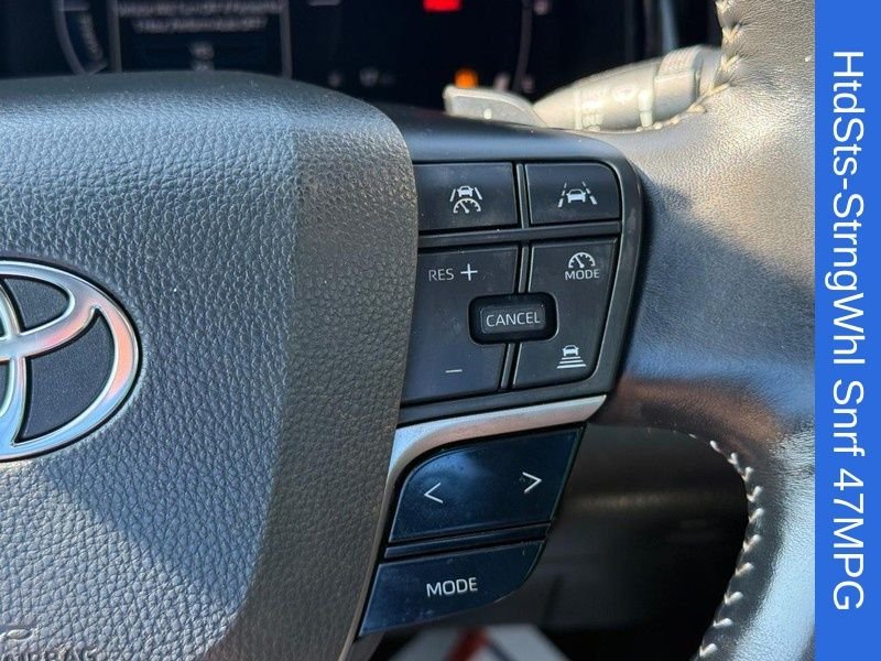 Used 2025 Ice Toyota SE image 21