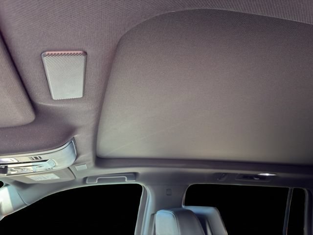 2026 Chevrolet Suburban Z71 - Photo 9