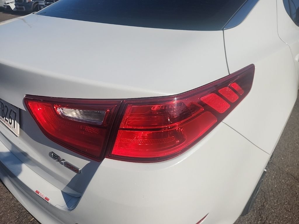 Used 2015 Snow White Pearl Kia EX image 14