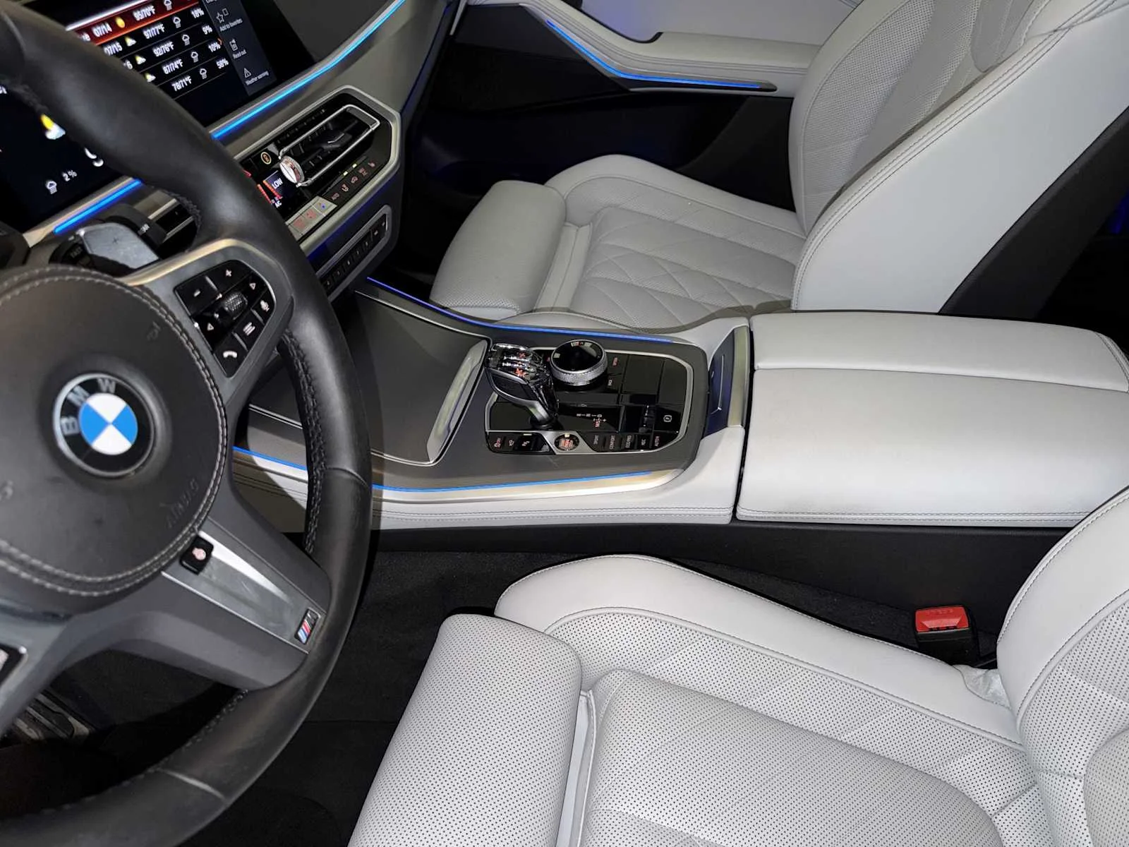 Used 2023 Mineral White Metallic BMW xDrive40i image 19