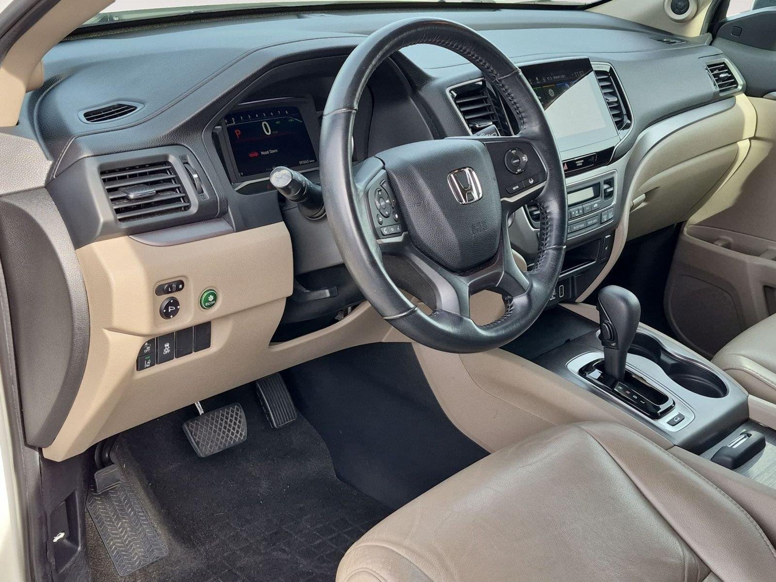 Used 2019 White Diamond Pearl Honda EX-L image 34