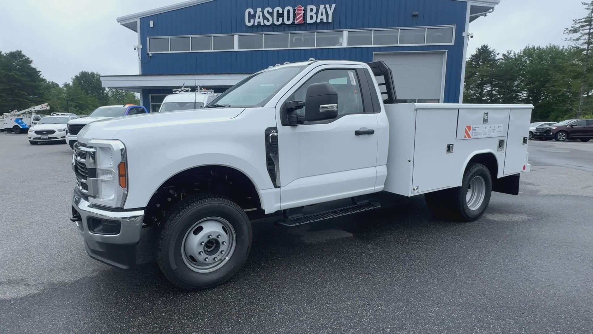 2025 Ford F-350 Super Duty Chassis Cab XL - Photo 18