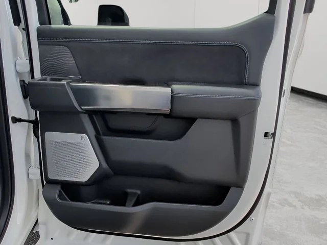 2025 Ford F-250 Super Duty Platinum - Photo 47