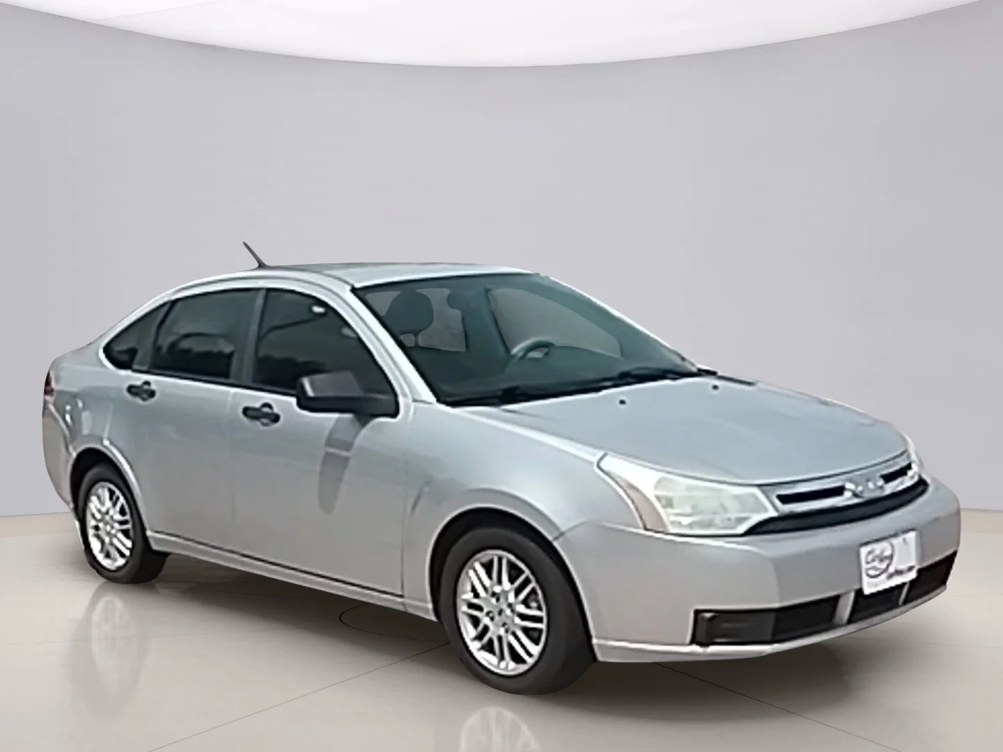 Used 2010 Silver Ford SE image 7