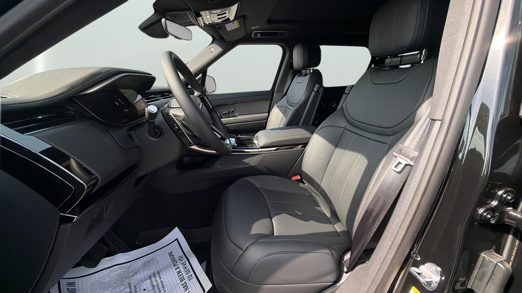 New 2026 Santorini Black Land Rover SE image 17