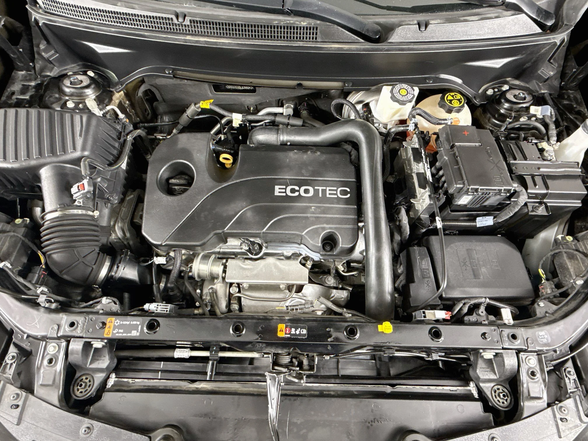 Used 2020 MOSAIC BLACK METALLIC Chevrolet LS image 31