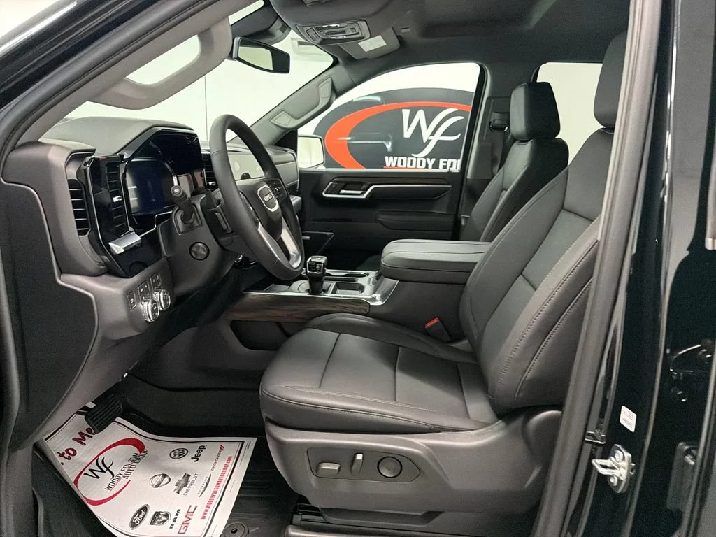 New 2026 Onyx Black GMC SLT image 9
