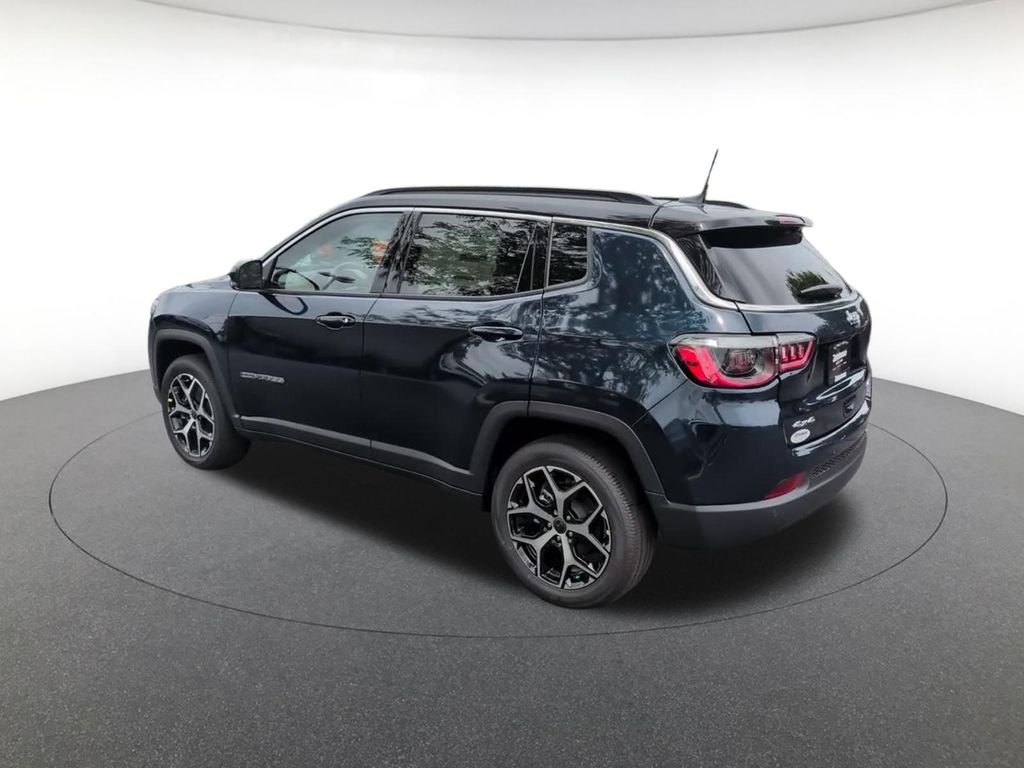 New 2026 Fathom Blue Pearl-Coat Exterior Paint Jeep Limited image 8