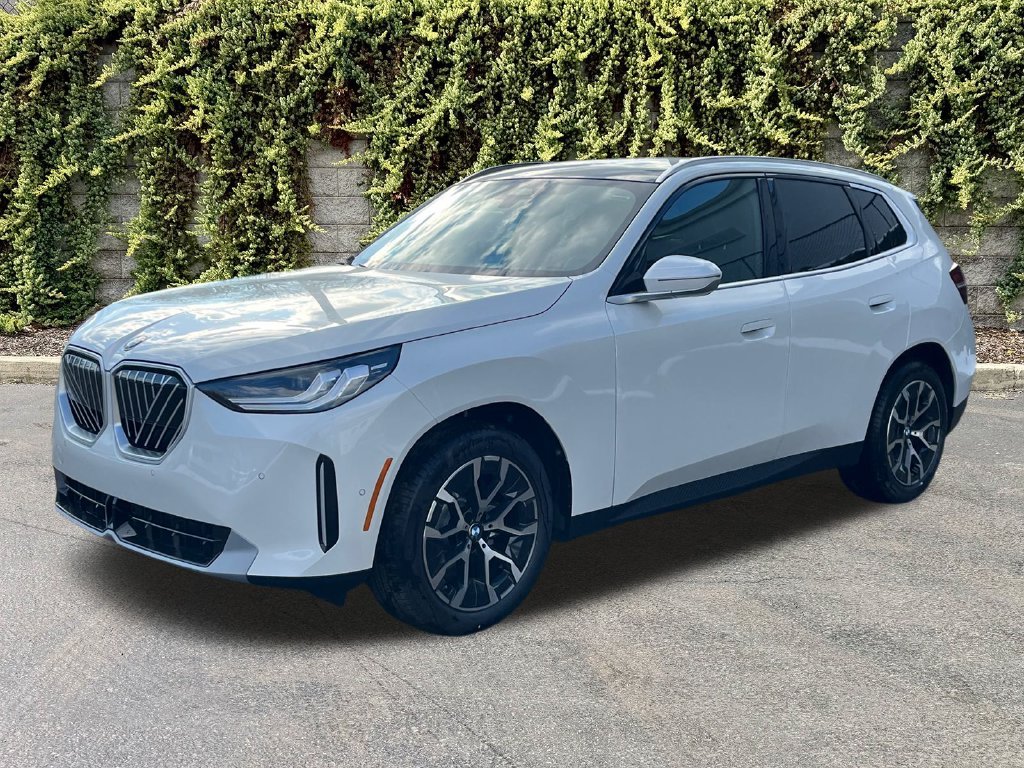 New 2026 Mineral White Metallic BMW 30 xDrive image 5