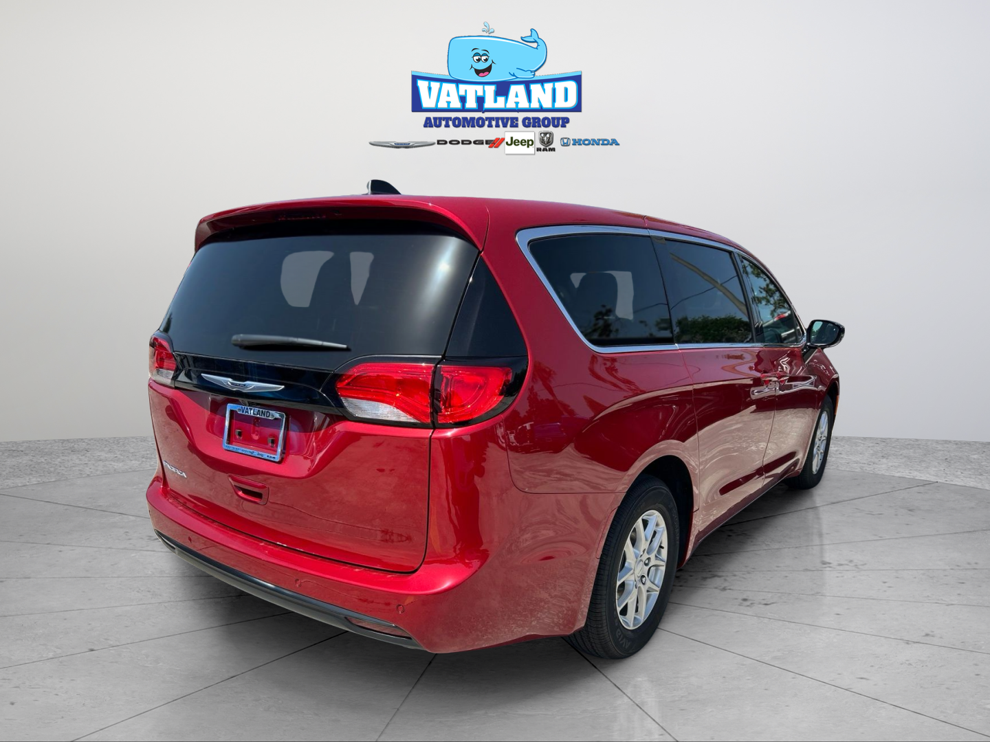 New 2027 Red Hot Pearl-Coat Exterior Paint Chrysler LX image 5