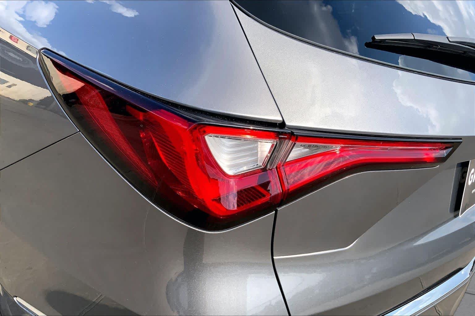 Used 2024 Liquid Carbon Metallic Acura  image 29