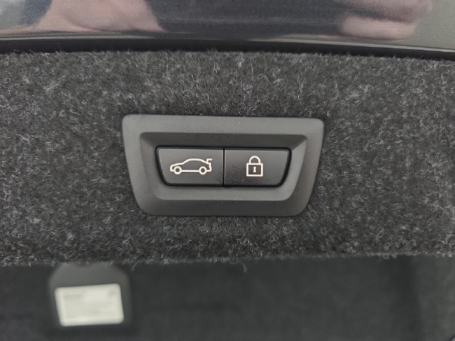 Used 2020 Singapore Gray Metallic BMW Competition image 34
