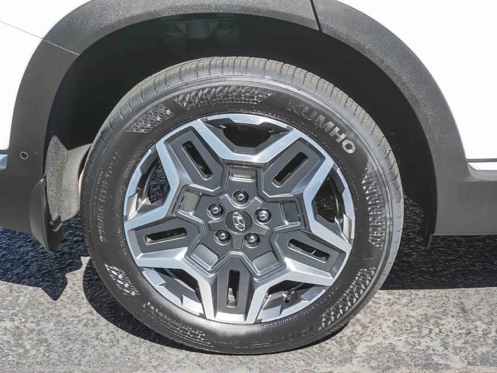 Used 2023 White Hyundai Limited image 8