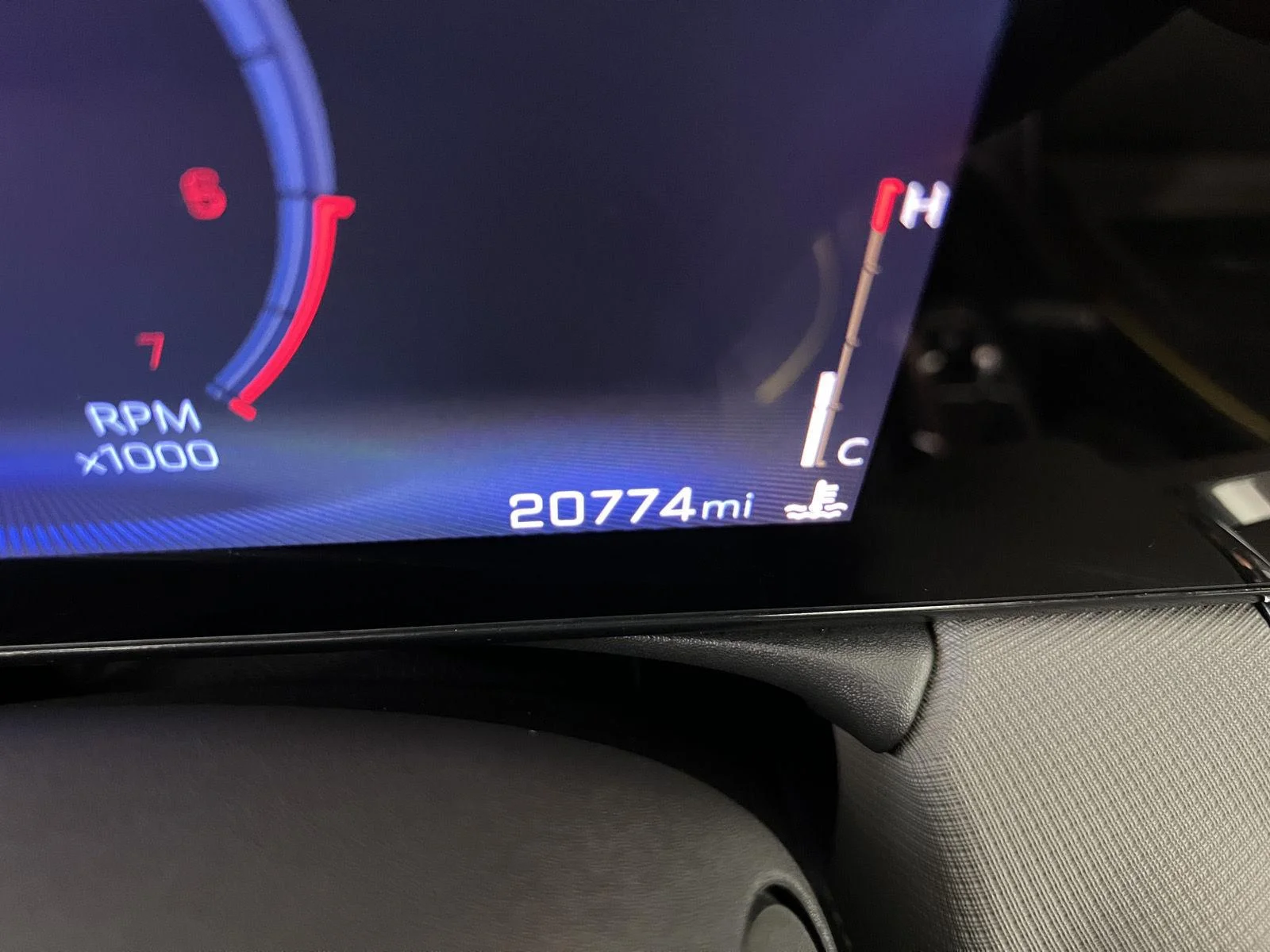 Used 2025 Sterling Gray Metallic Chevrolet ACTIV image 18