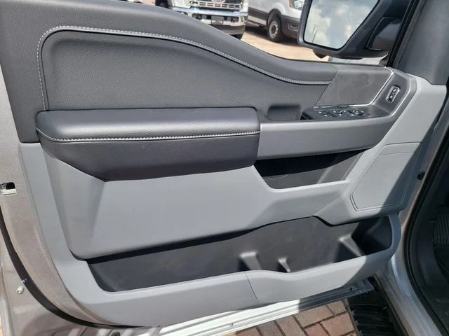 New 2026 Silver Metallic Ford XLT image 16