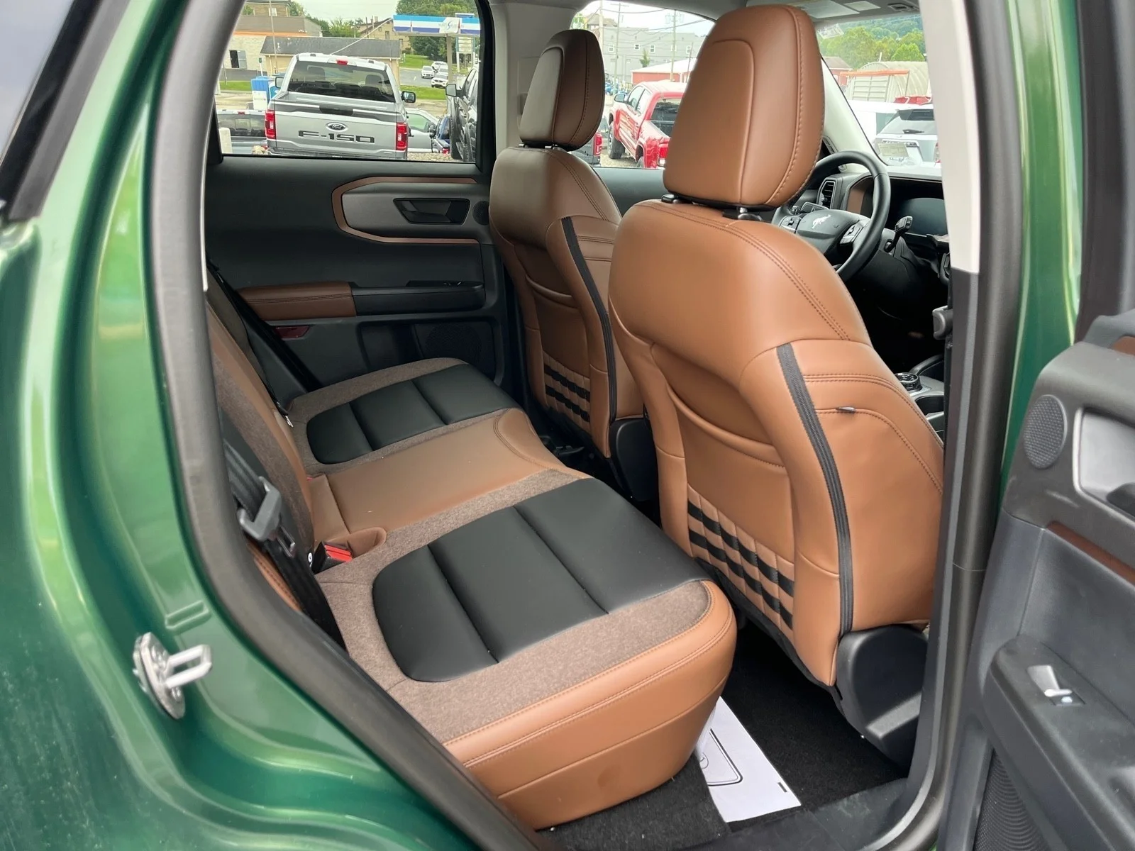 Used 2025 Eruption Green Metallic Ford Outer Banks image 7