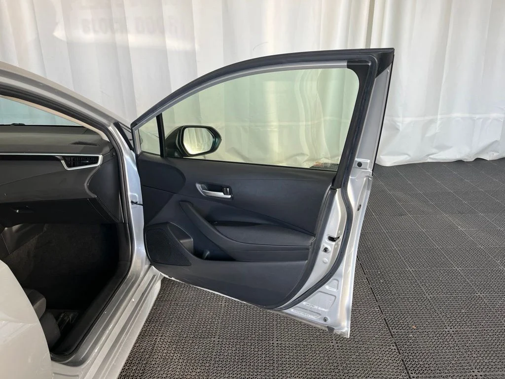 Used 2020 Silver Toyota LE image 19
