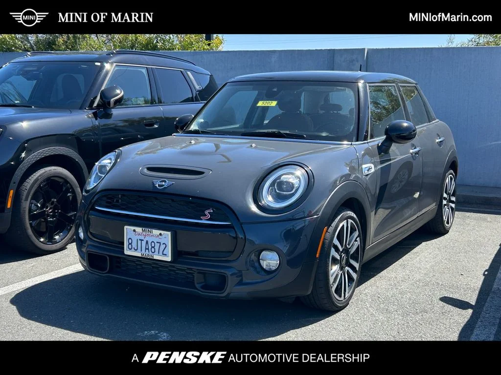 2019 MINI Hardtop Cooper S Iconic's photo