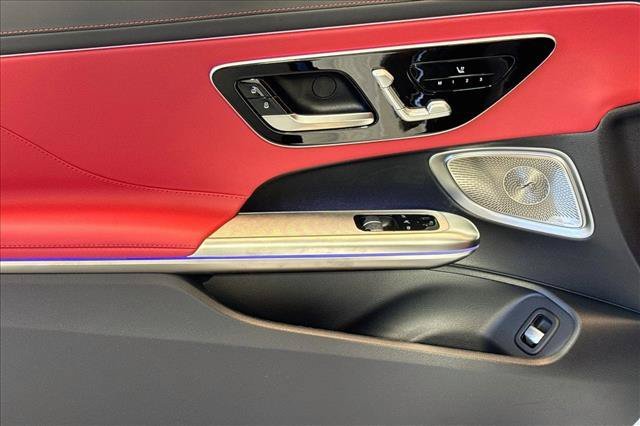 New 2026 MANUFAKTUR Moonlight White Metallic Mercedes-Benz AMG® CLE 53 image 45