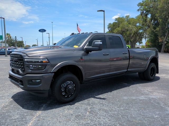 Used 2025 Granite Crystal Metallic Clearcoat Ram Limited image 10
