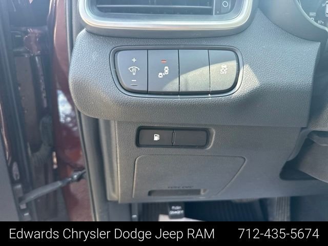 Used 2019 Purple Kia LX image 17