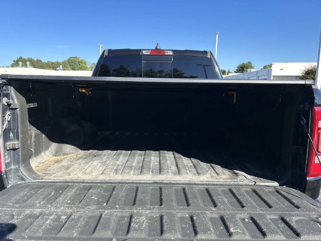 Used 2019 Black Ram Laramie image 11