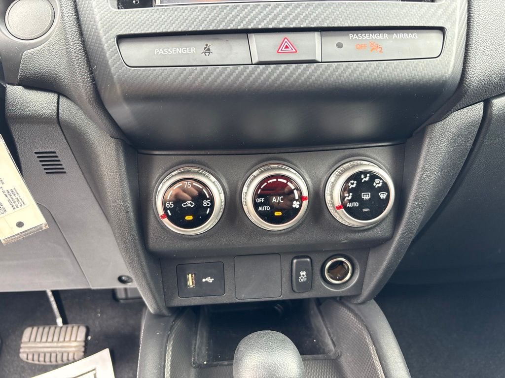 Used 2024  Mitsubishi 2.0 ES image 19