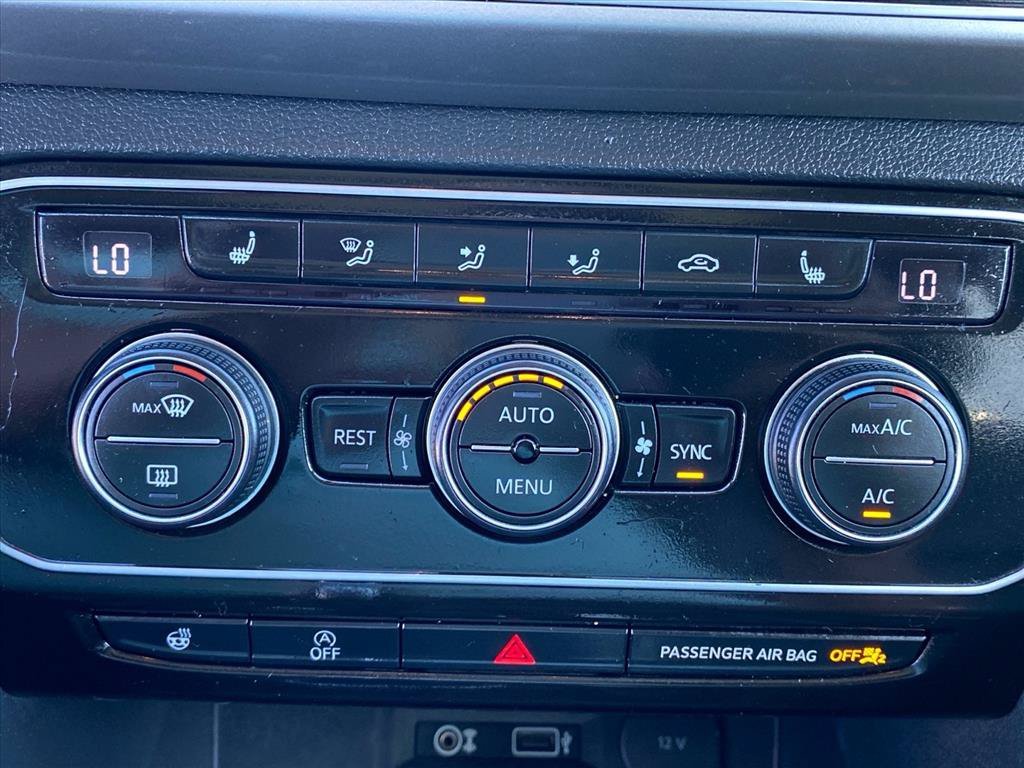 Used 2019 Platinum Gray Metallic Volkswagen 3.6L V6 SEL image 15