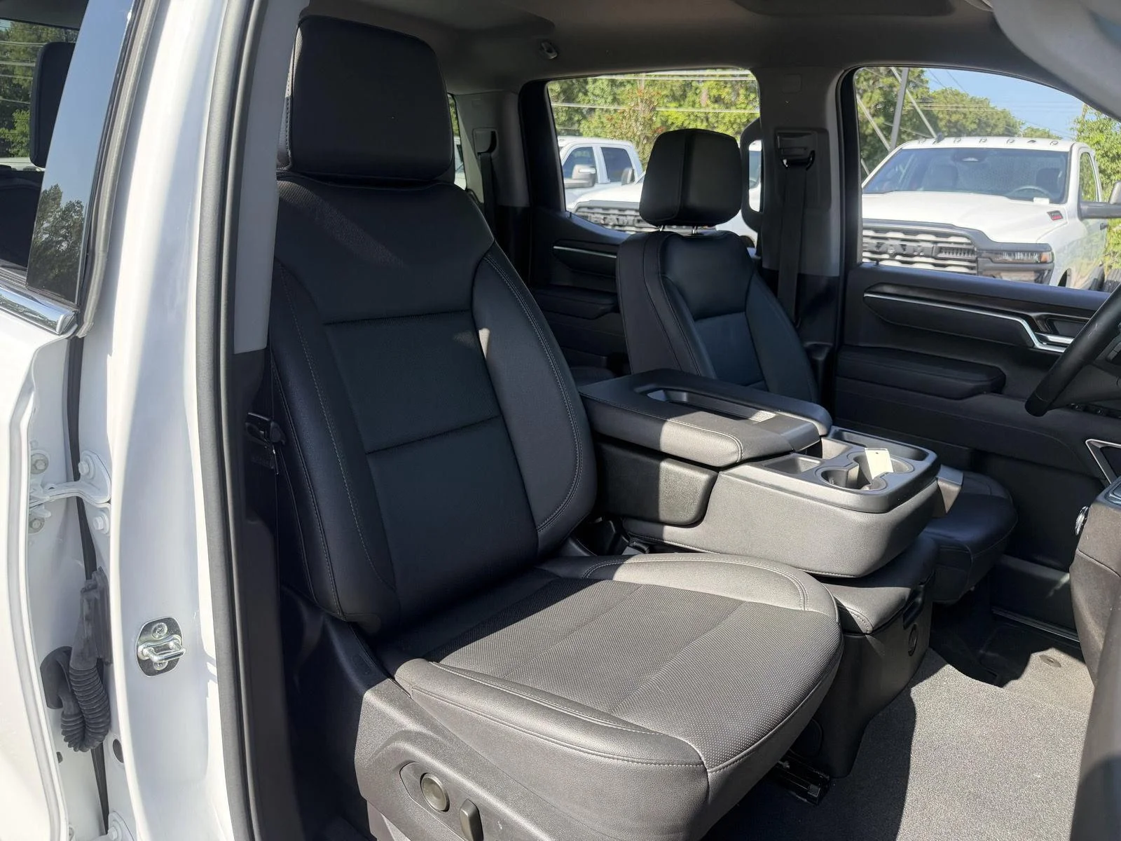Used 2026 Summit White GMC SLT image 21