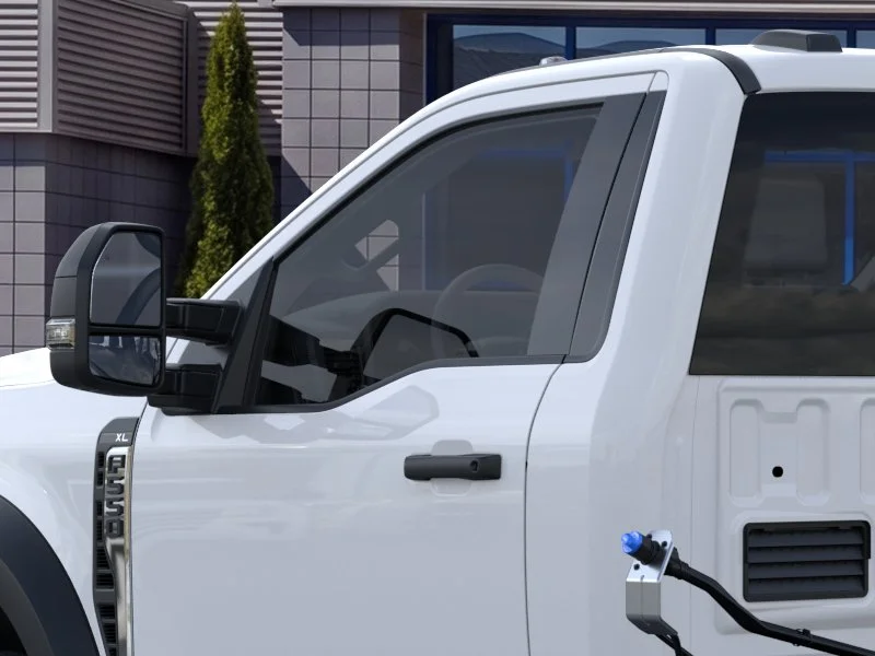 New 2025 Oxford White Ford F-550® XL image 37