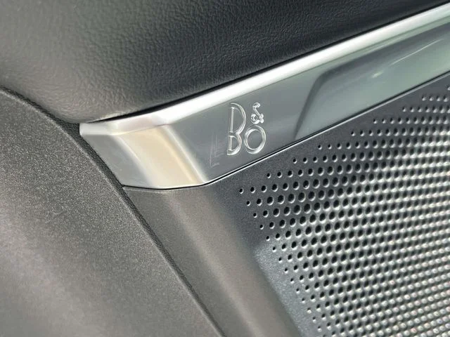 New 2027 Star White Metallic Tri-Coat Ford MAX Platinum image 15