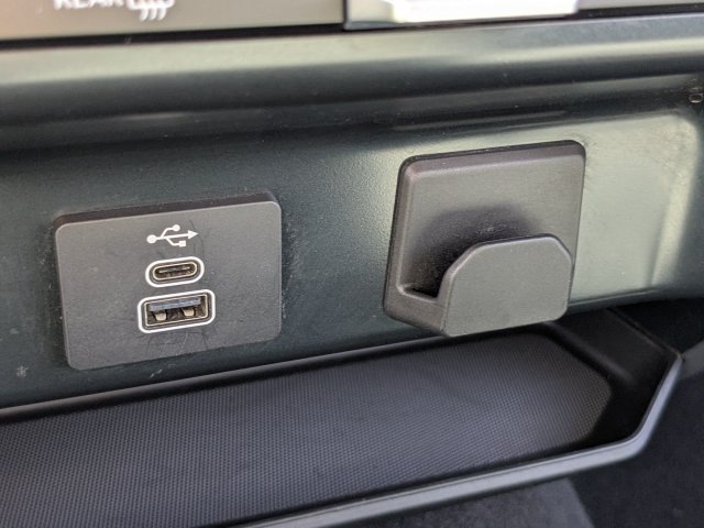 Used 2025 Oxford White Ford XLT image 19
