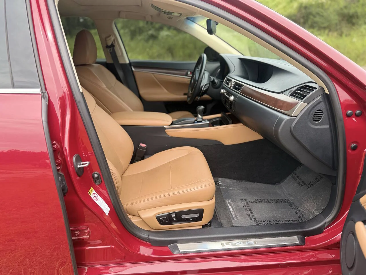 Used 2015 Red Lexus Base AWD 4dr Sedan image 18