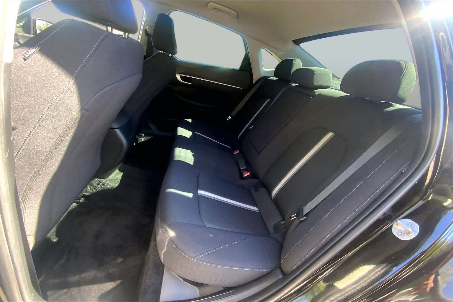 Used 2024 Onyx Black Hyundai SEL image 18