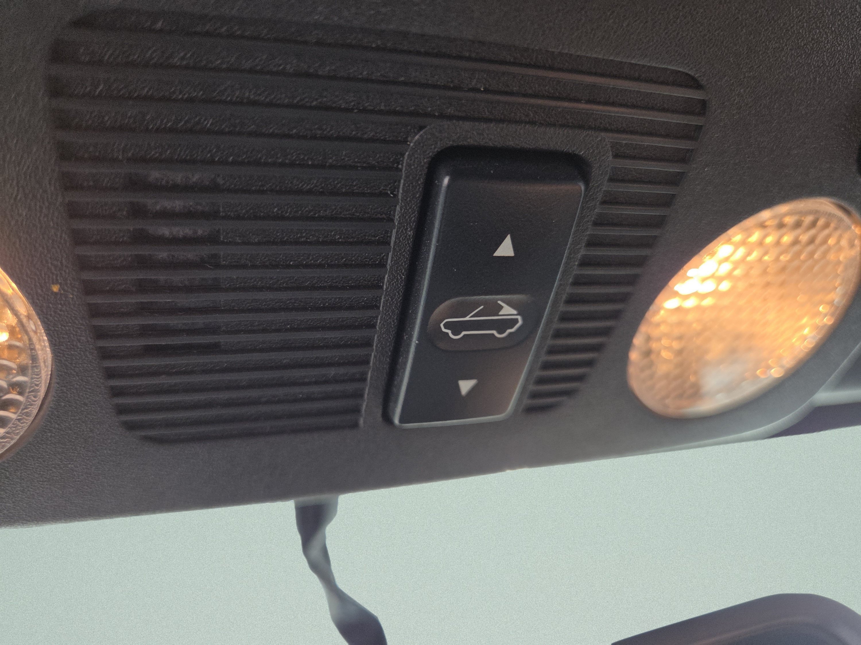 Used 2014 Black Ford V6 image 8