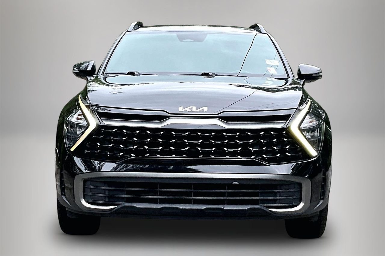 Used 2023 Black Kia X-Line image 3