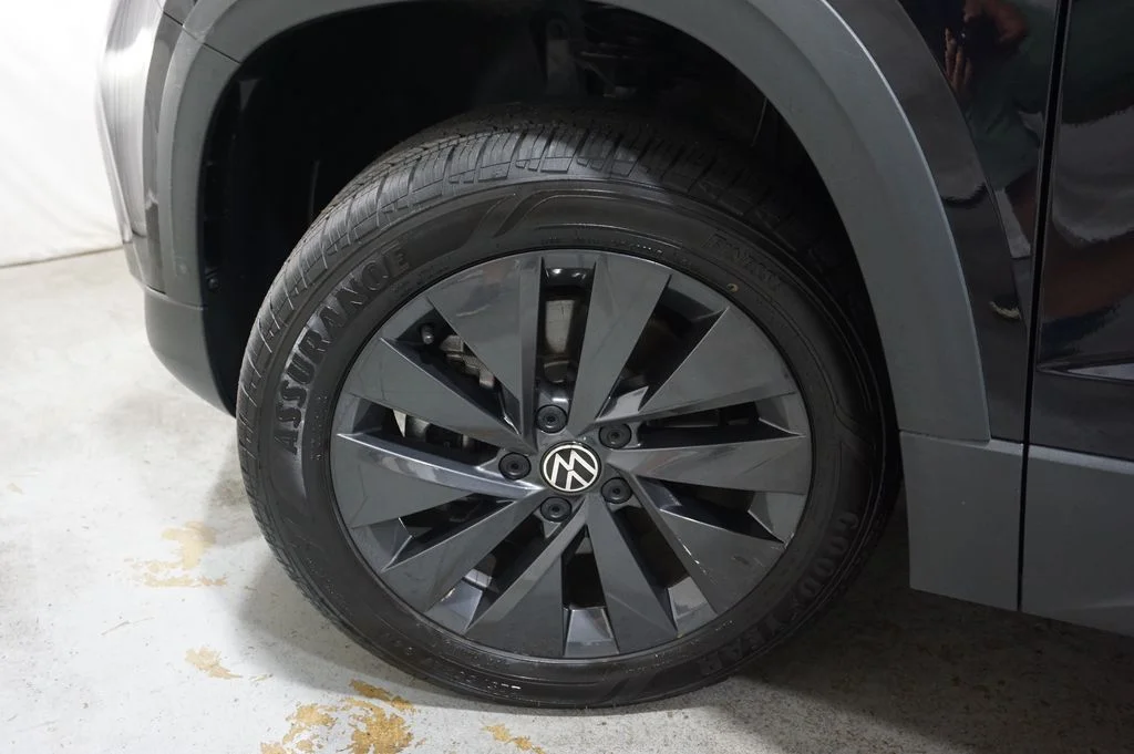 Certified Used 2024 Black Volkswagen 1.5T S image 27