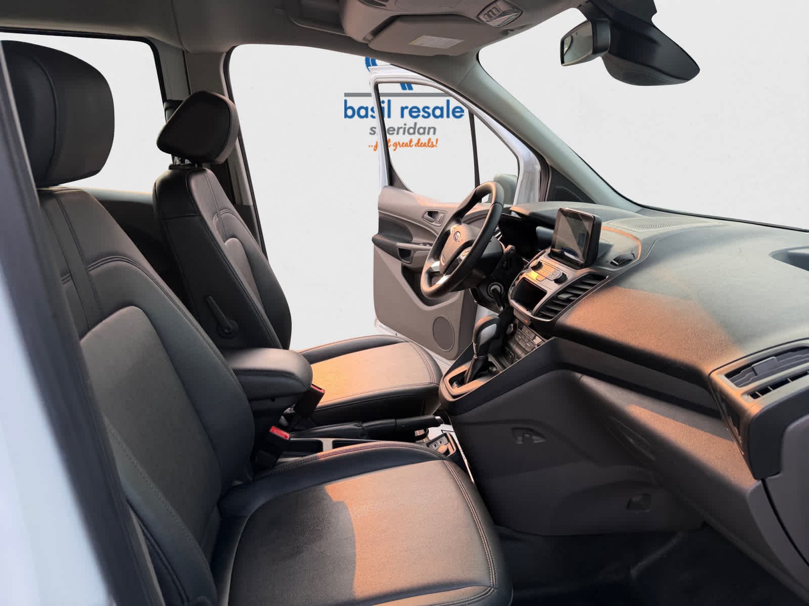 Used 2022 Frozen White Ford XL image 21