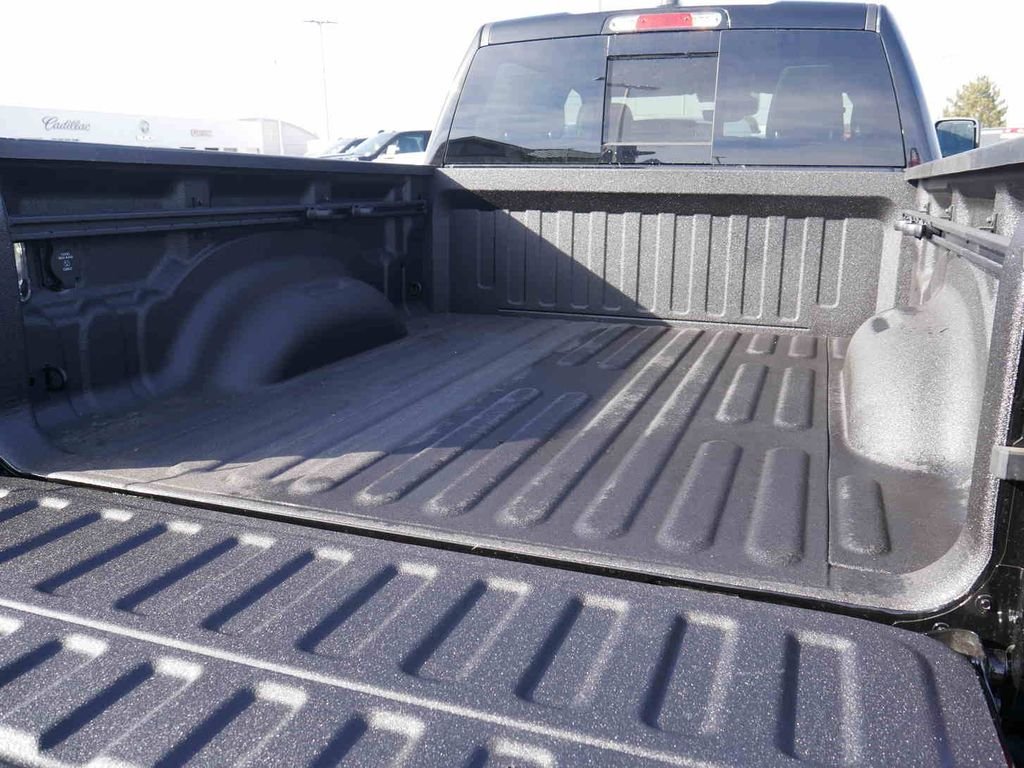 New 2026 Diamond Black Crystal Pearl-Coat Exterior Paint RAM LARAMIE image 10